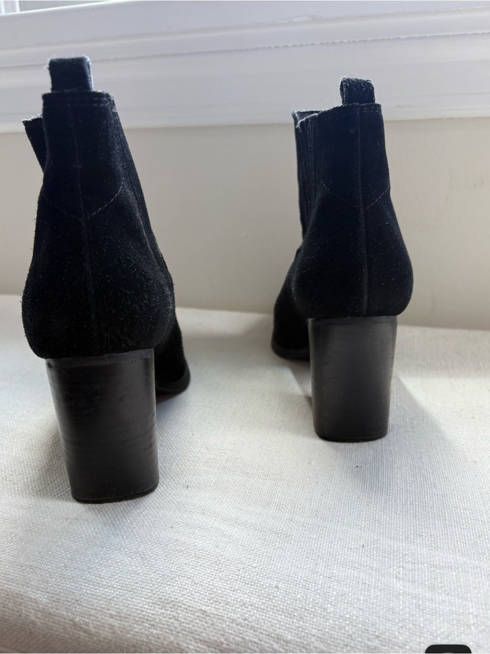 Marc Fisher Black Suede Ankle Boots Booties - Picture 4 of 9